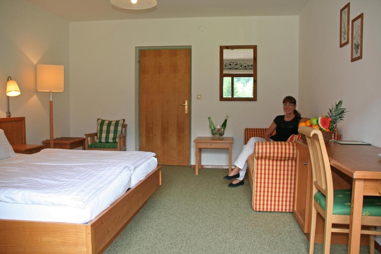 Hotel Garni Pension Zur Wacht Strobl Esterno foto